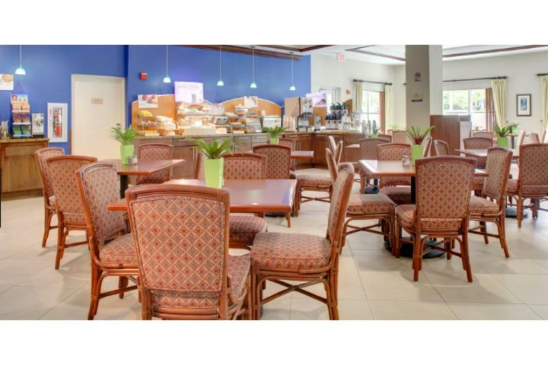 Holiday Inn Express & Suites Miami Kendall By Ihg Country Walk Kültér fotó