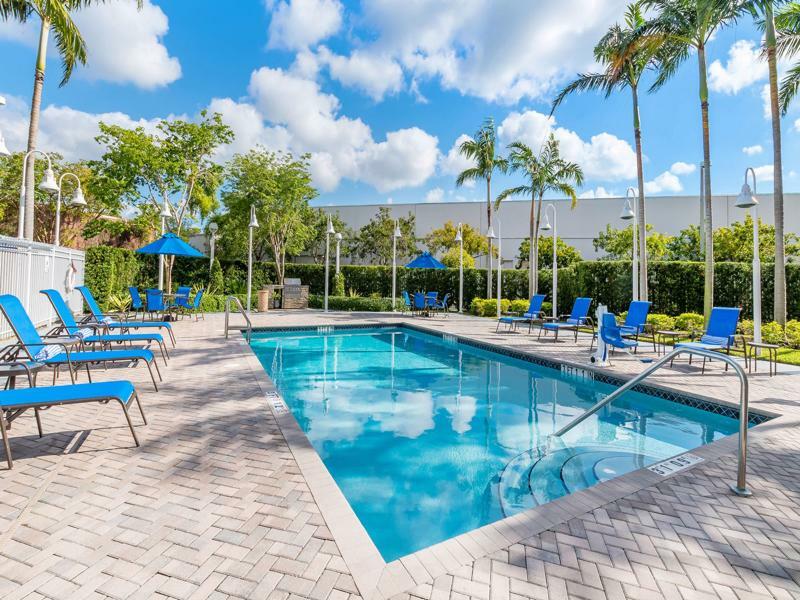 Holiday Inn Express & Suites Miami Kendall By Ihg Country Walk Kültér fotó